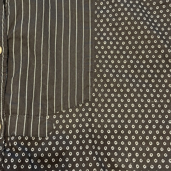 Lauren by Ralph Lauren light weight cotton button down blouse. - Picture 7 of 7